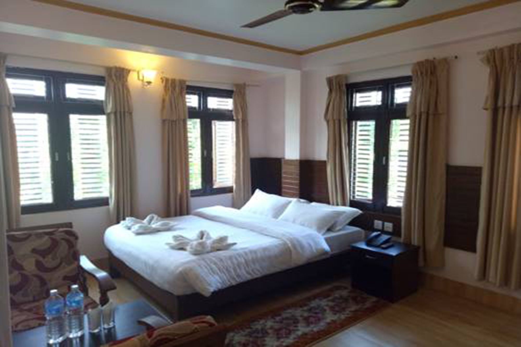 Hotel Alpine Villa Ποκάρα Εξωτερικό φωτογραφία